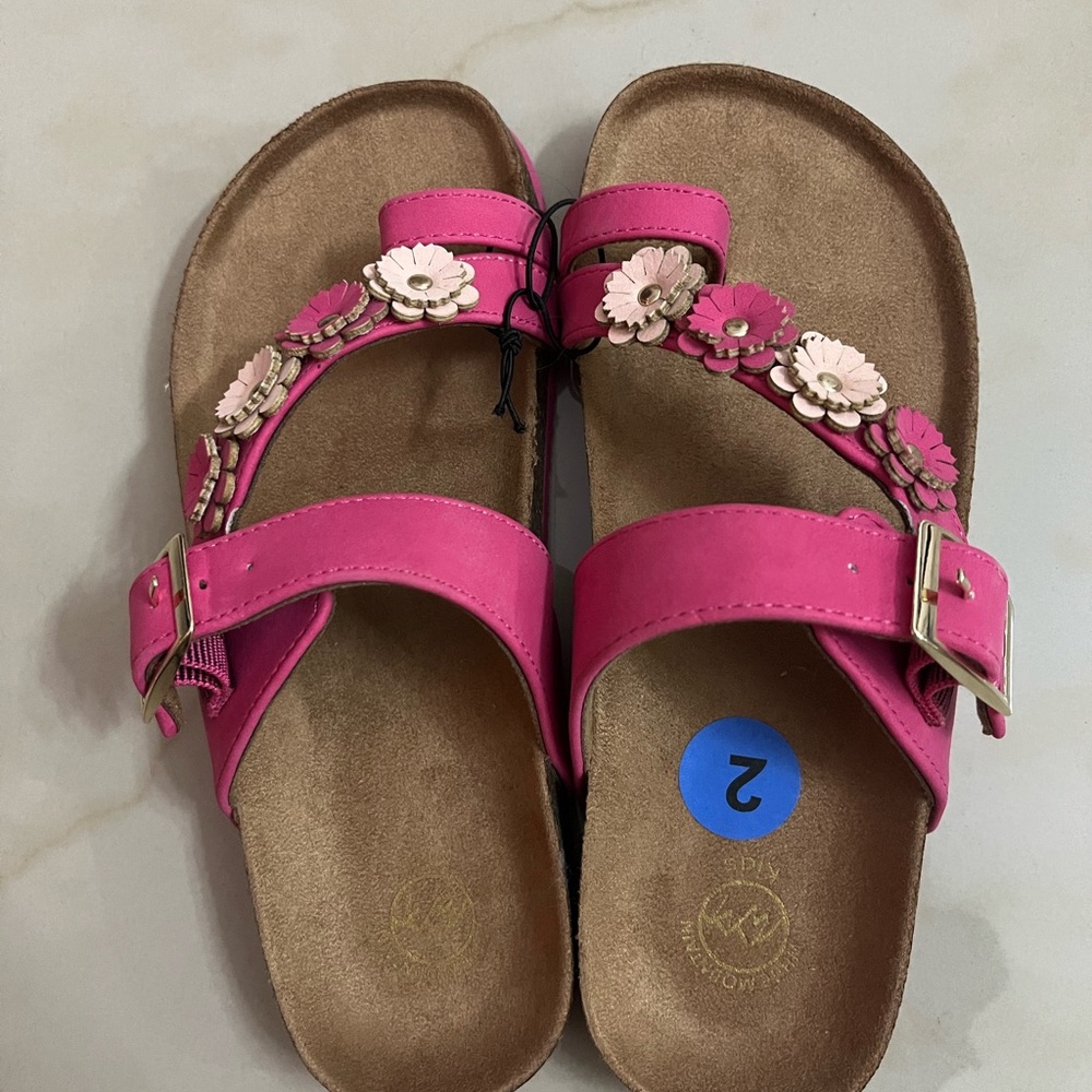 WHITE MOUNTAIN Kids Graffito Signature Comfort-Molded Floral Footbed Sandal - Picture 3 of 4